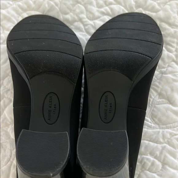 Anne Klein Women's Black Pumps,Never worn Sz-8M - Picture 6 of 9